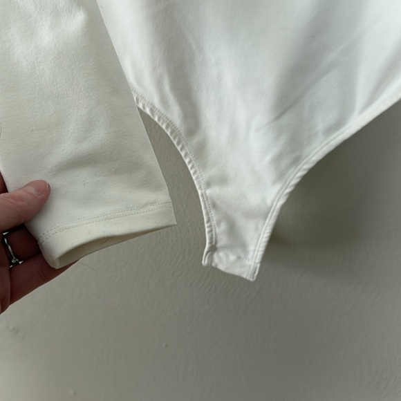 NWOT white Free People V notch bodysuit small - Picture 3 of 5